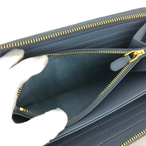 PRADA Saffiano Wallet - Picture 6 of 10